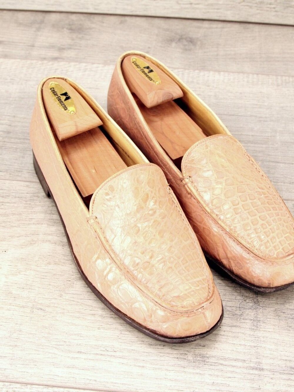 $ 1370 Neiman Marcus GRAVATI Women's 9.5 M Genuine Crocodile * add $15 new Trees